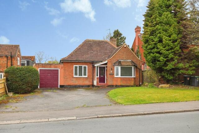 Yardley Park Road, Tonbridge, 2 Bedroom Bungalow Yardley Park Road, Tonbridge, 2 Bedroom Bungalow