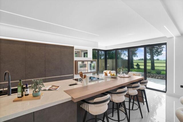 Fieldstone Gardens, Stalmine, 5 Bedroom Detached