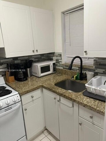 Nd St Apt,sunny Isles Beach, Condo For Rent