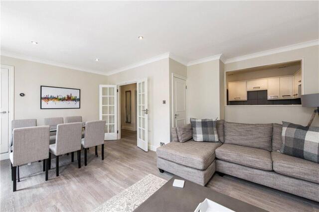 Wigmore Place, London, 3 Bedroom Mews