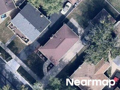 W Linecrest Dr, Alsip, Preforeclosure Single-family Home