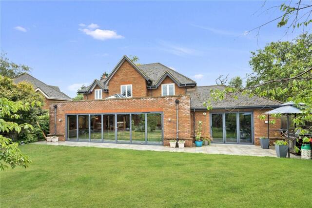 Waterperry Lane, Chobham, 5 Bedroom Detached