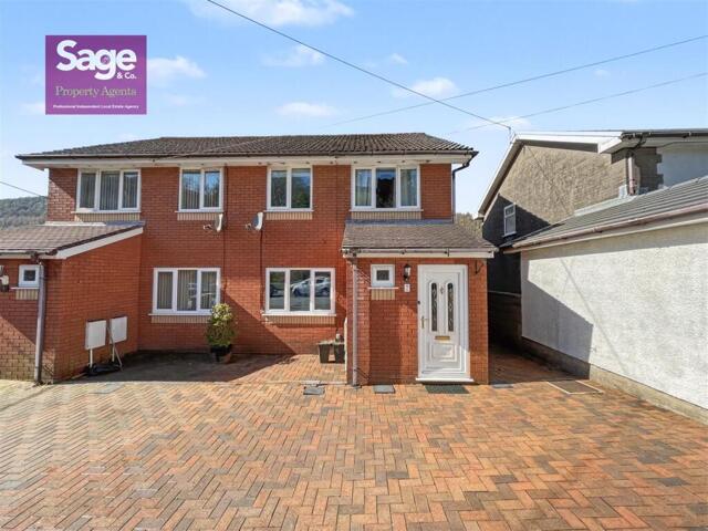 High Street, Abercarn, 3 Bedroom Semi-detached