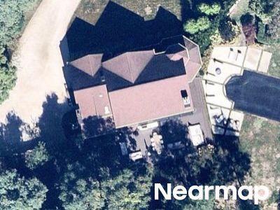 Noyack Rd, Southampton, Preforeclosure Single-family Home