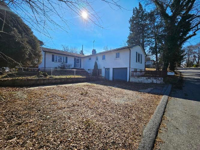 Woodside Rd, Riva, Foreclosure Single-family Home