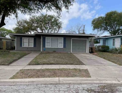 Lowman St, Corpus Christi, Preforeclosure Single-family Home