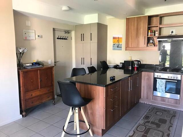 Cape Town City Centre, Cape Town, Furnished And Equipped