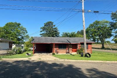 Northside Dr, Starkville, Foreclosure Single-family Home