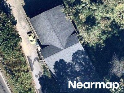 Candlewood Lake Rd, Brookfield, Preforeclosure Property In