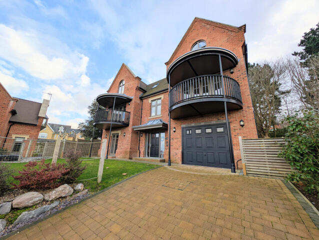 Monterey Close, Cowes, 5 Bedroom Detached