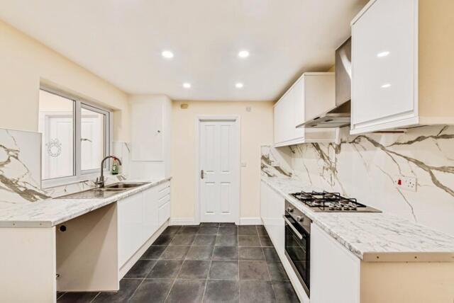 Edinburgh Street, Swindon, 3 Bedroom Terraced