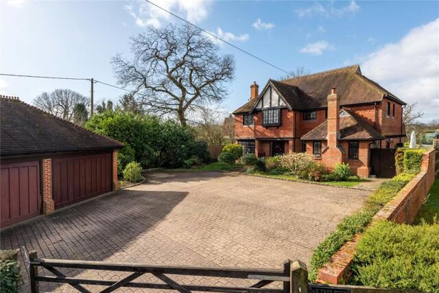 Leigh, Tapners Road, Reigate, 5 Bedroom Detached Leigh, Tapners Road, Reigate, 5 Bedroom Detached