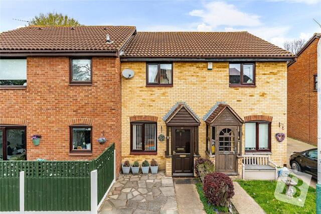 Mansard Close, Hornchurch, 2 Bedroom Terraced