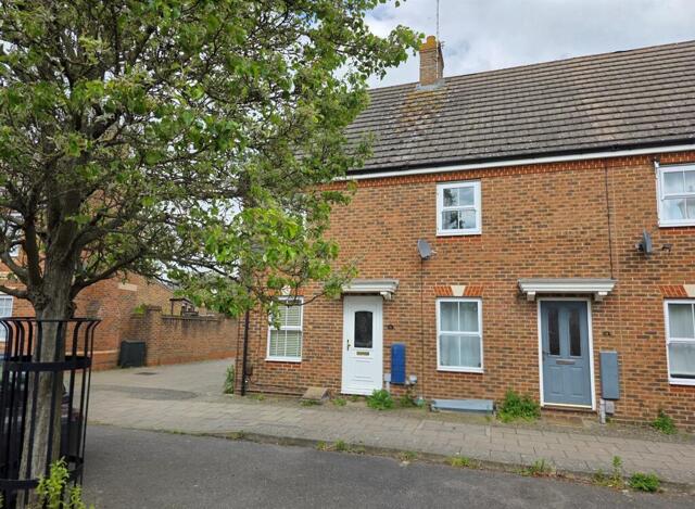 Queensgate, Fairford Leys, 2 Bedroom End