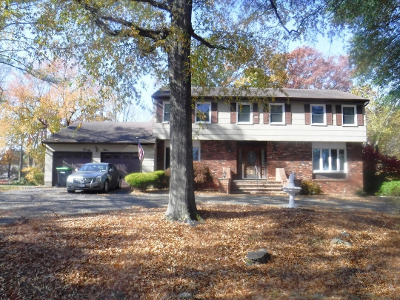 Briarwood Dr, Matawan, Preforeclosure Single-family Home