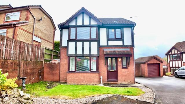 Bryn Derw, Blackwood, 3 Bedroom Detached