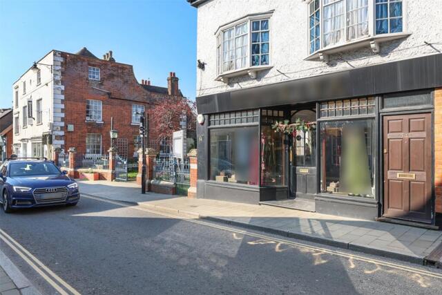 West Street, Dorking, Shop For Rent