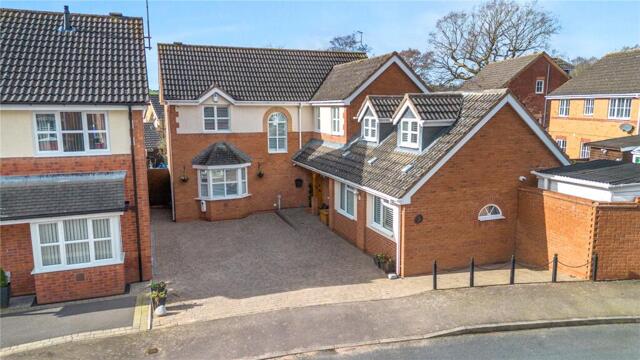Findon Close, Redditch, 5 Bedroom Detached Findon Close, Redditch, 5 Bedroom Detached