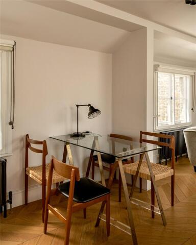 Weymouth Mews, Marylebone, 2 Bedroom Apartment