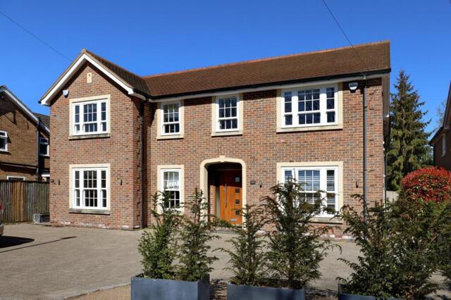Wattleton Road, Beaconsfield, 4 Bedroom Semi-detached