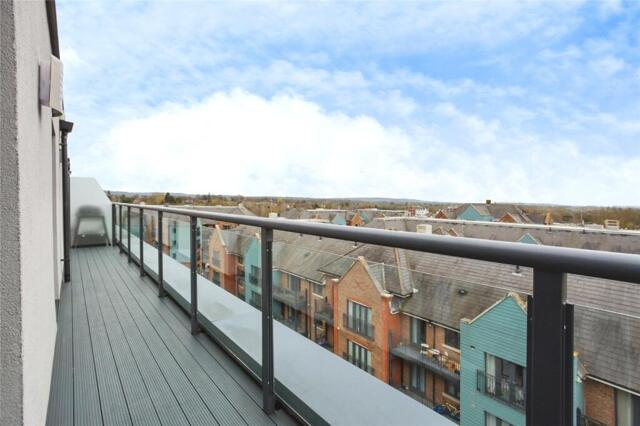 Walters Farm Road, Tonbridge, 2 Bedroom Flat Walters Farm Road, Tonbridge, 2 Bedroom Flat