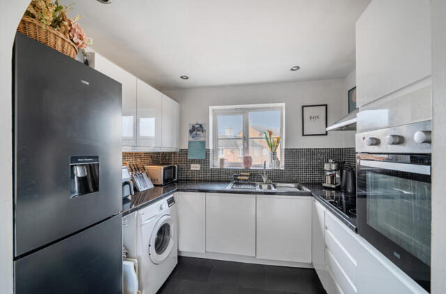 Figsbury Close, Swindon, 2 Bedroom Terraced