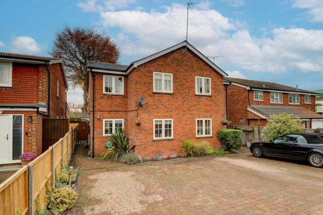 White Lion Road, Amersham, 3 Bedroom Semi-detached