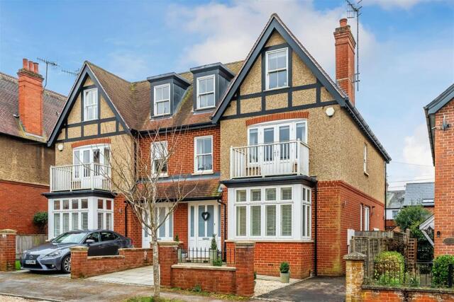 Lonsdale Road, Dorking, 5 Bedroom Semi-detached