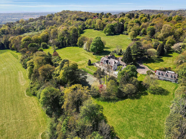 Tupwood Lane, Caterham, 6 Bedroom Detached Tupwood Lane, Caterham, 6 Bedroom Detached
