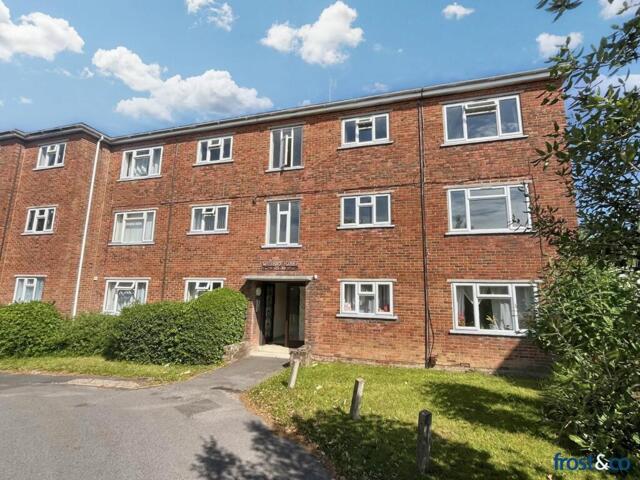 Lower Parkstone, Bournemouth Road, Poole, 2 Bedroom Apartment