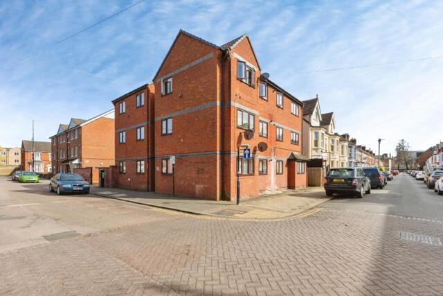Grafton Road, Bedford, 1 Bedroom Flat