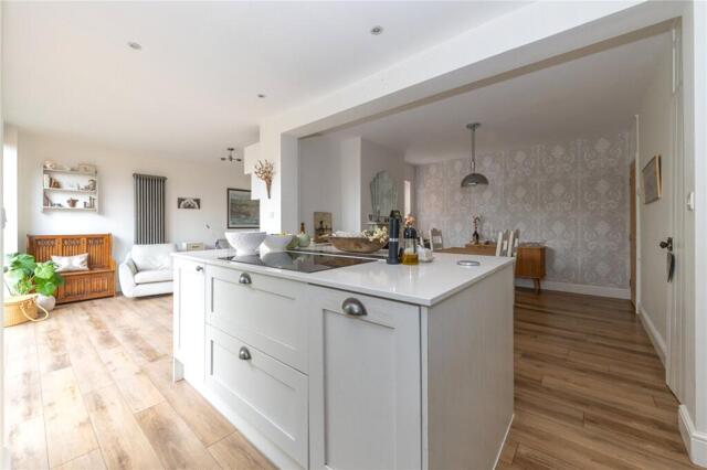 Caldecote Street, Newport Pagnell, 4 Bedroom Semi-detached Caldecote Street, Newport Pagnell, 4 Bedroom Semi-detached