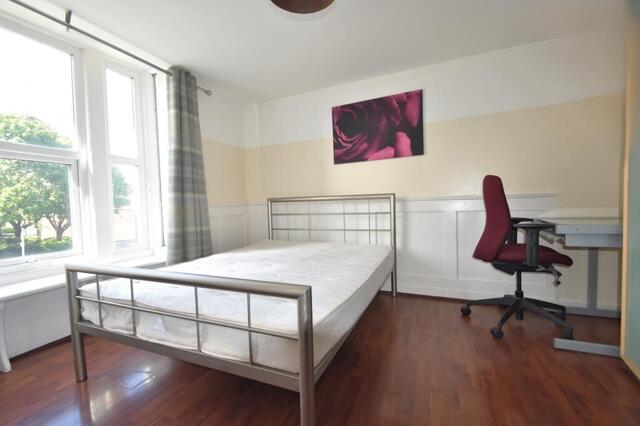 Queen Street, Portsmouth, 2 Bedroom Flat Queen Street, Portsmouth, 2 Bedroom Flat