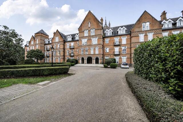 The Grange, Holloway Drive, 2 Bedroom Flat