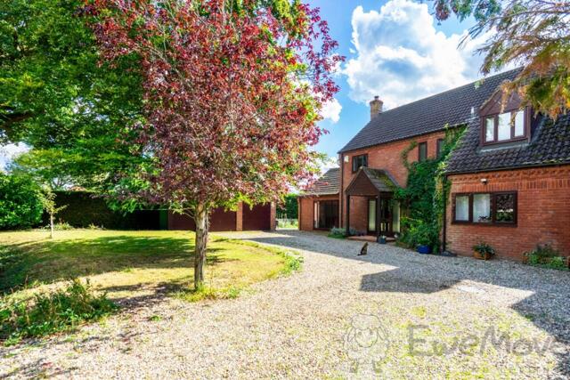 Wreningham, Wymondham Road, Norwich, 4 Bedroom Detached Wreningham, Wymondham Road, Norwich, 4 Bedroom Detached