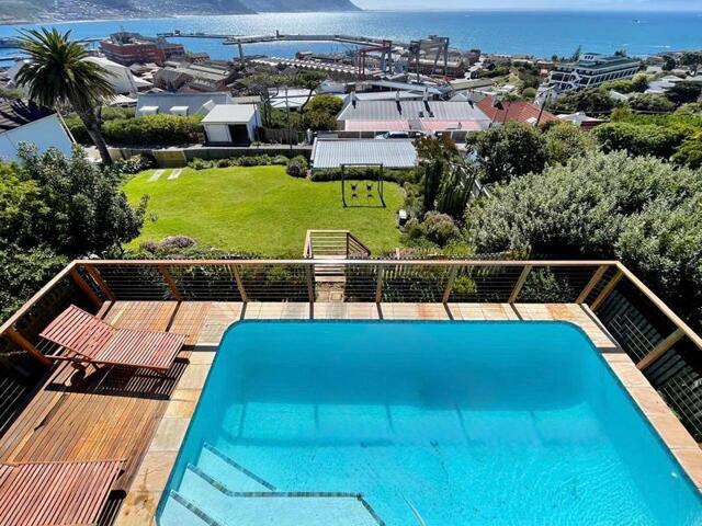 Simons Town Central, Simons Town, Magnificent Mountainside Retreat