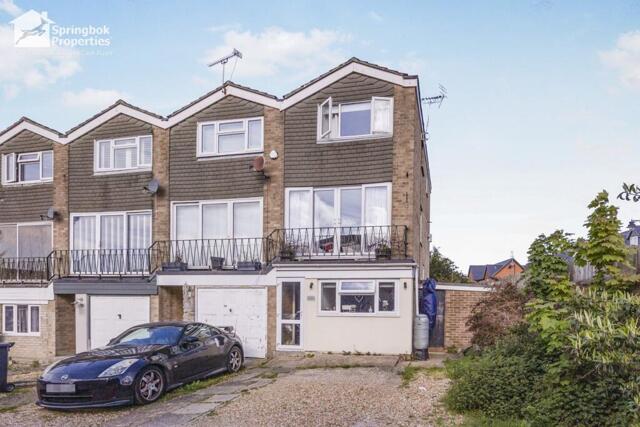 Purbrook Gardens, Waterlooville, 4 Bedroom End Purbrook Gardens, Waterlooville, 4 Bedroom End