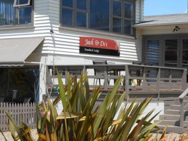 Arnold Street, Rotorua, Jack & Di’s