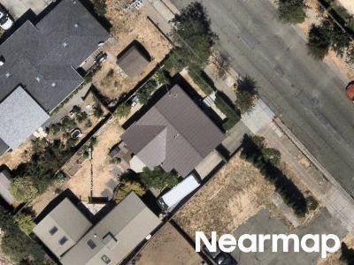 Webster St, Petaluma, Preforeclosure Single-family Home