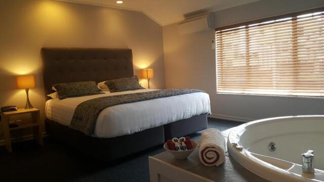 Ferguson Street, Palmerston North, Aubyn Court Spa