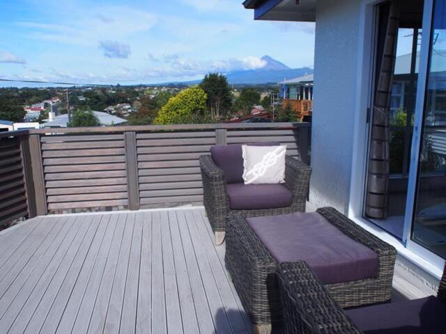 Havelock Place, New Plymouth, 16 Havelock Bed