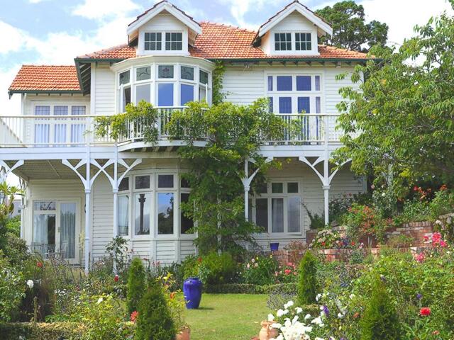 Dyers Pass Road, Christchurch, Dyers House, Guesthouse/bed