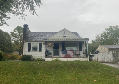W Hubert Ave, Lancaster, Foreclosure Single-family Home
