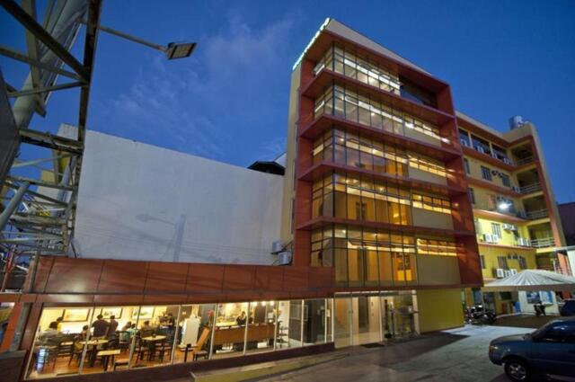 J. Llorente St., Capitol Site, Cebu, M Citi Suites