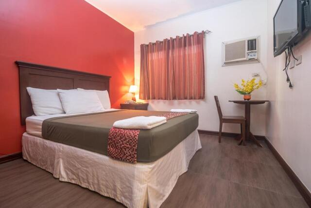 A. S. Fortuna Street, Cebu, Oftana Suites Cebu