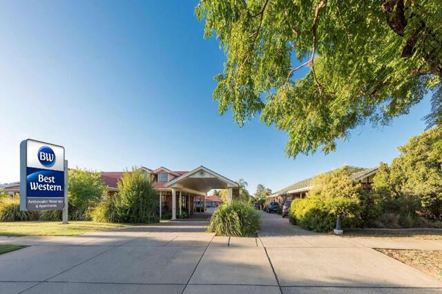 - Edward Street, Wagga Wagga, Best Western Ambassador