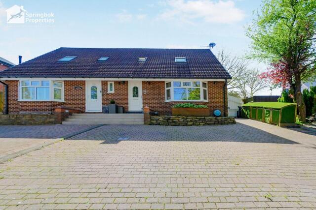 Lever Park Avenue, Horwich, 3 Bedroom Semi-detached