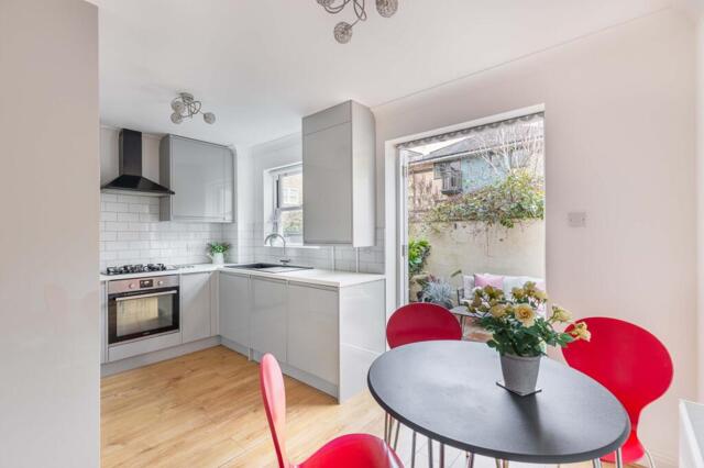 Clarence Row, Tunbridge Wells, 2 Bedroom Terraced