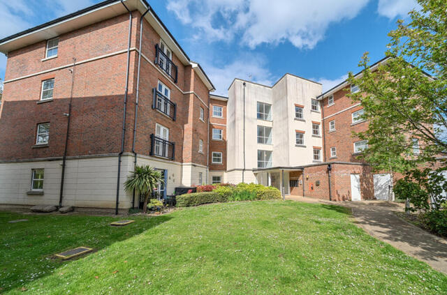 Blanchard House, Kenley Place, 2 Bedroom Flat