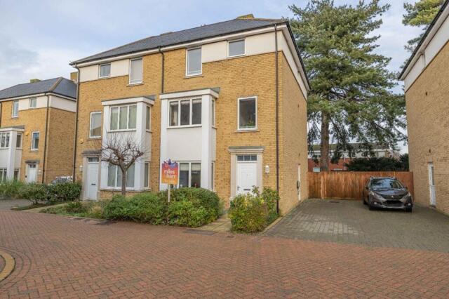 Invicta Close, Canterbury, 4 Bedroom Semi-detached